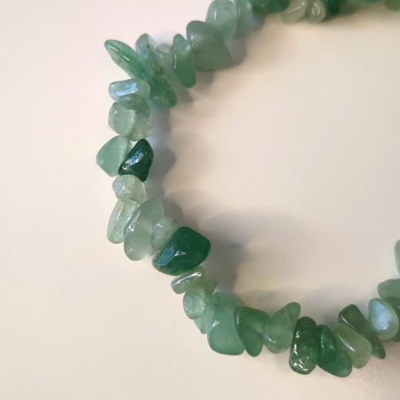 Green Quartz Flexible stretch bracelet - Picture 2 of 3